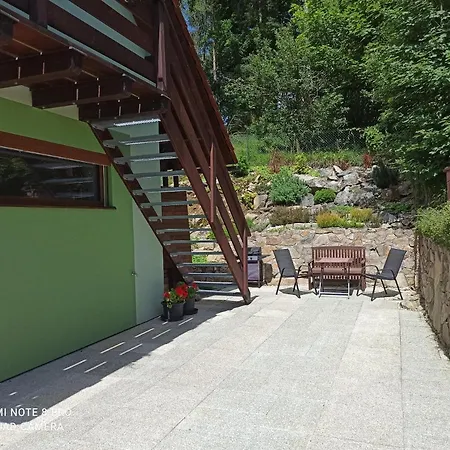 Apartma Na Lipne *